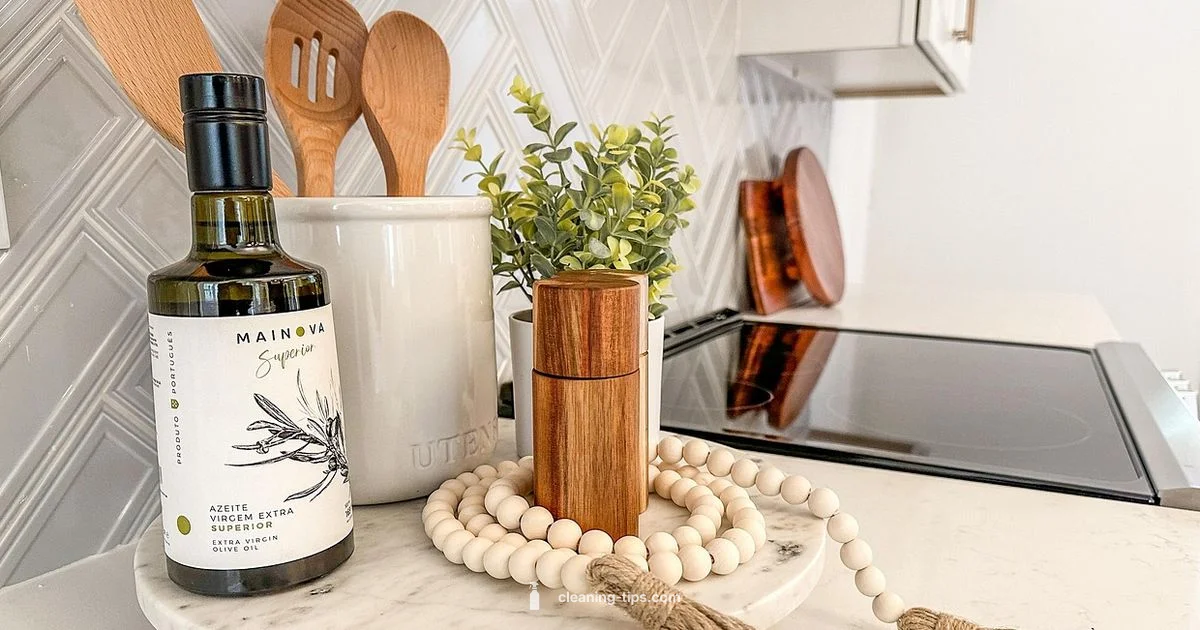 Cleansers in Action Cleansers in Action - Cleaning Tips