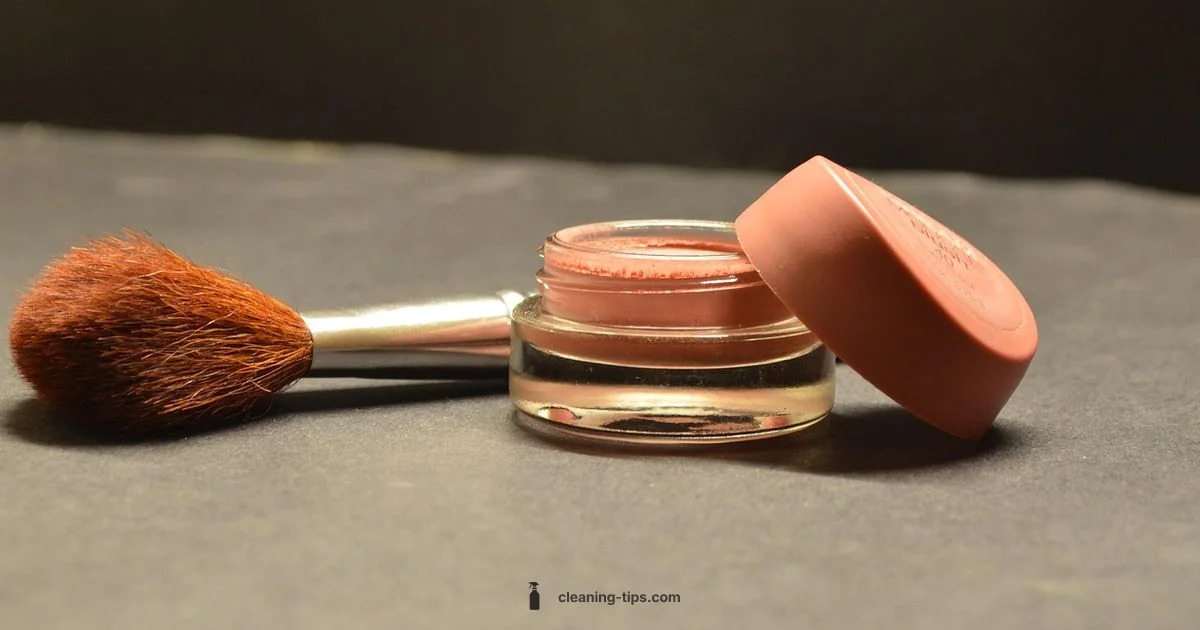 Clean Beauty Look - Cleaning Tips