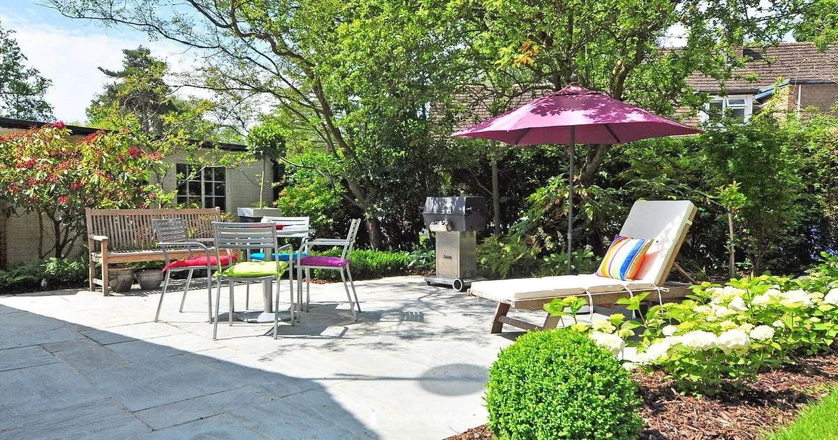 Gutter Cleaning Guide - Cleaning Tips