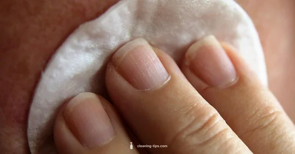 Clear Skin Guide - Cleaning Tips