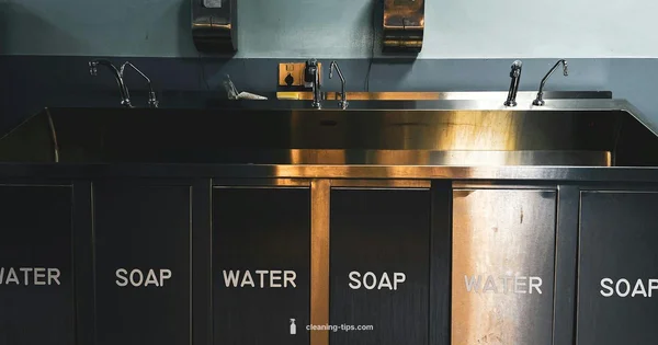 Blood Stain Guide - Cleaning Tips