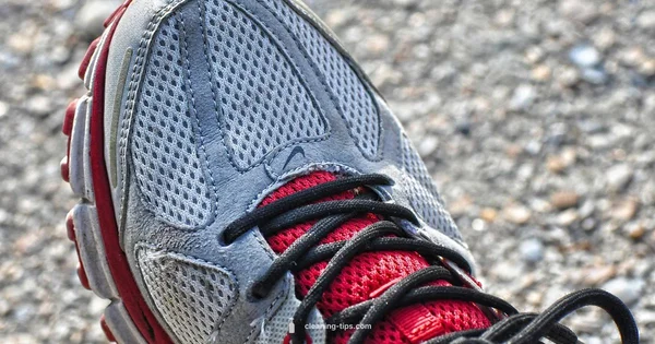 Cleaning Mesh White Shoes - Cleaning Tips
