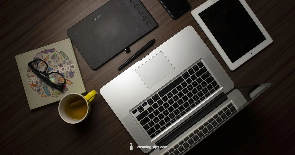 Clean Mac Screen - Cleaning Tips