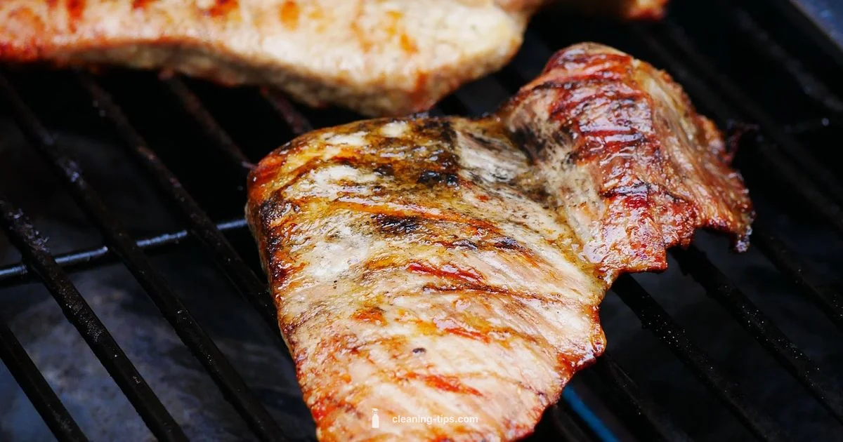 Weber Grill Clean - Cleaning Tips